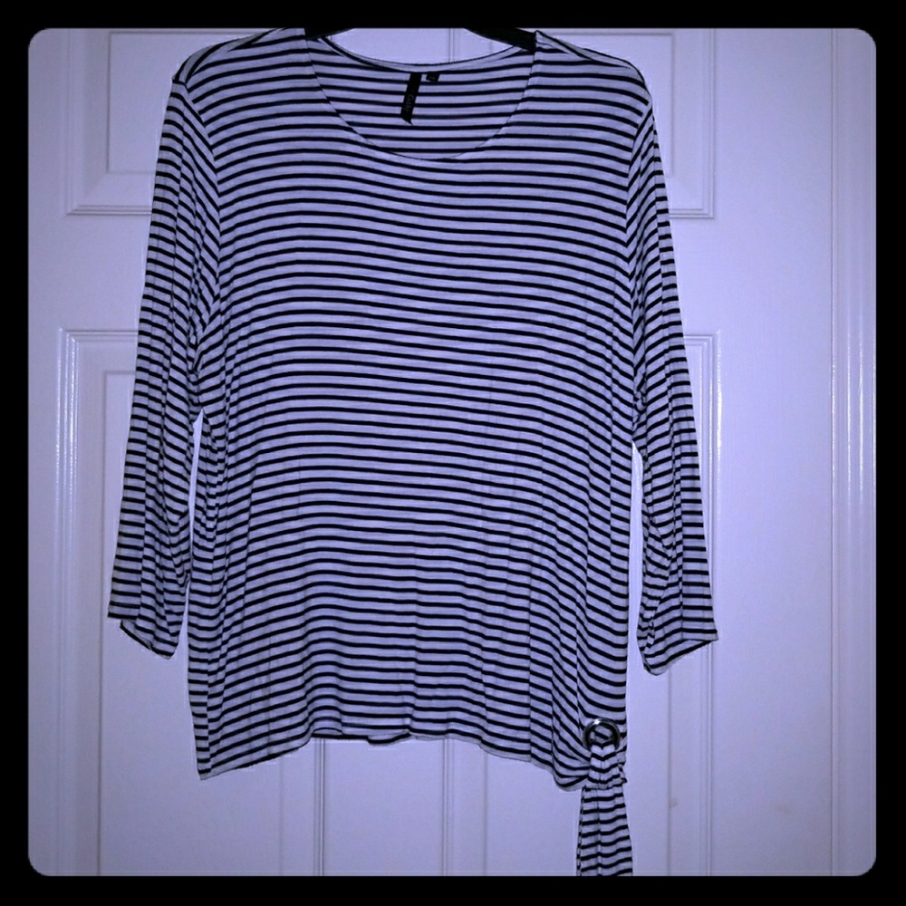 Navy blue and white Top
